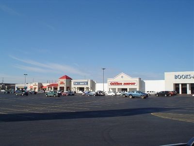 BOSSIER CORNERS SHOPPING CENTER: 2001 Airline Dr, Bossier City, LA 71111